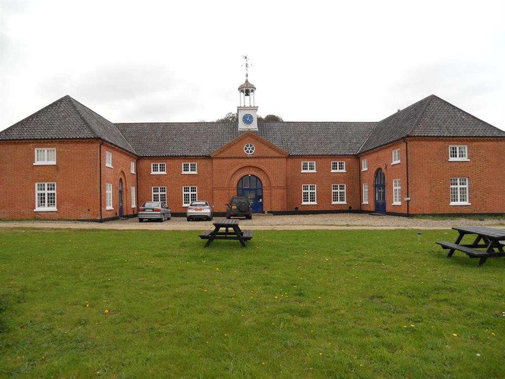 The Stables At Henham Park Bed & Breakfast Саутуолд Екстериор снимка